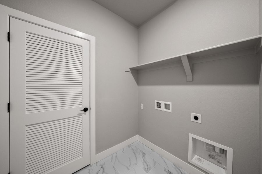 Spacious, unfurnished interior of a new home in Berkeley Villas, Denver (Image 23).