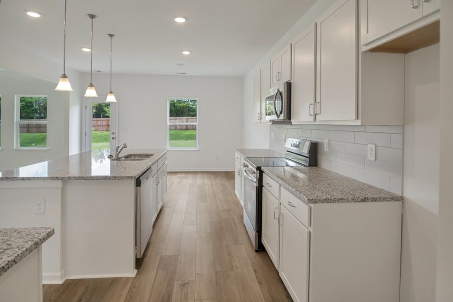 *This is a marketing photo. Colors/options may be different.*