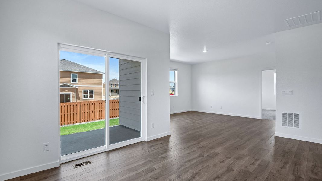 Spacious, unfurnished interior of a new home in Vista Meadows, Fort Lupton (Image 9). Spacious, unfurnished interior of a new home in Vista Meadows, Fort Lupton (Image 9).