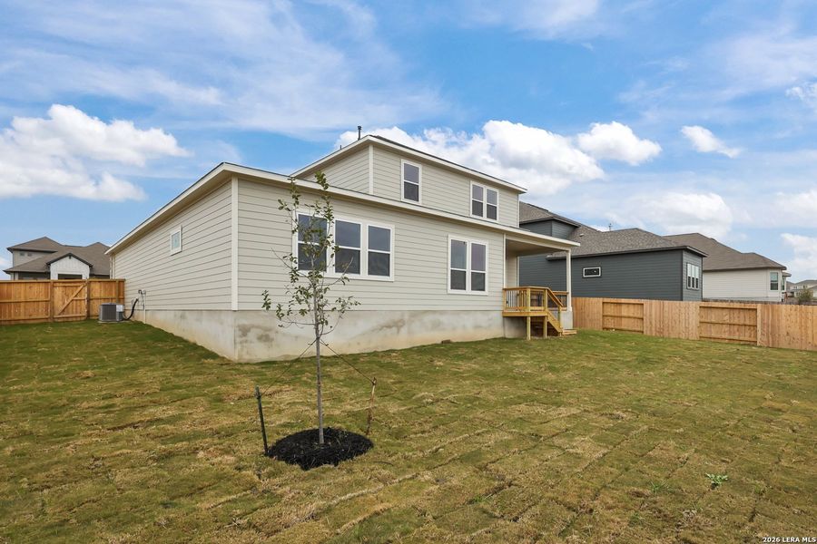Exterior details and patio area of a home in Homestead, Schertz (Image 26).