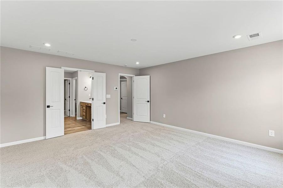 Spacious, unfurnished interior of a new home in Twin Lakes, Hoschton (Image 14). Spacious, unfurnished interior of a new home in Twin Lakes, Hoschton (Image 14).