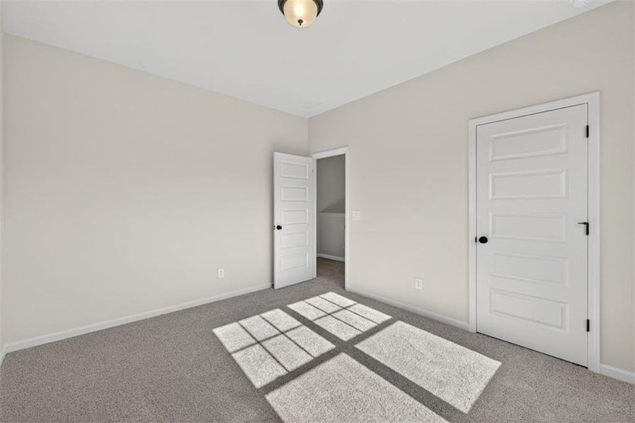 Spacious, unfurnished interior of a new home in Garrett Preserve, Douglasville (Image 31).