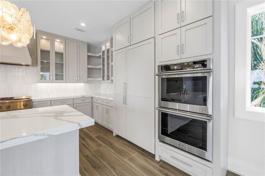 Furnished interior view inside a new home in , Sarasota (Image 15).