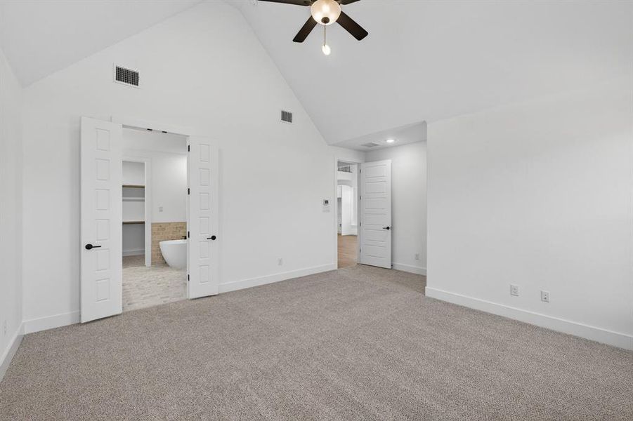 Spacious, unfurnished interior of a new home in Solterra, Mesquite (Image 24).
