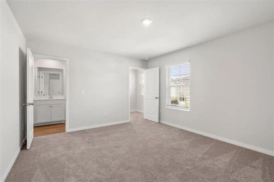 Spacious, unfurnished interior of a new home in Parkview Estates, South Fulton (Image 18).