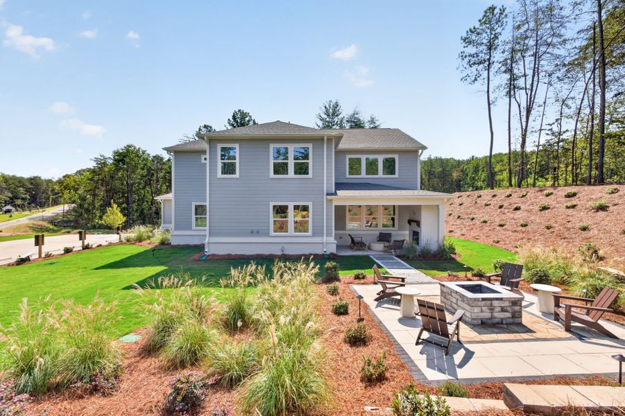 Representative exterior details of a home built from the Newlyn by Pulte Homes in Bristol, Dawsonville (Image 37).