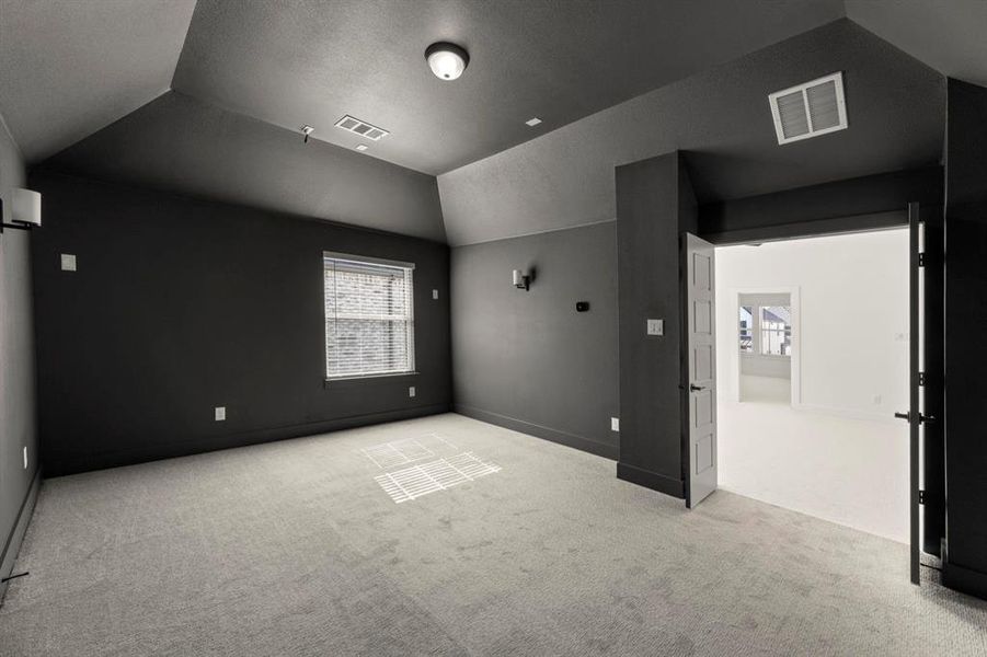 21. 15204 Chipping - Media