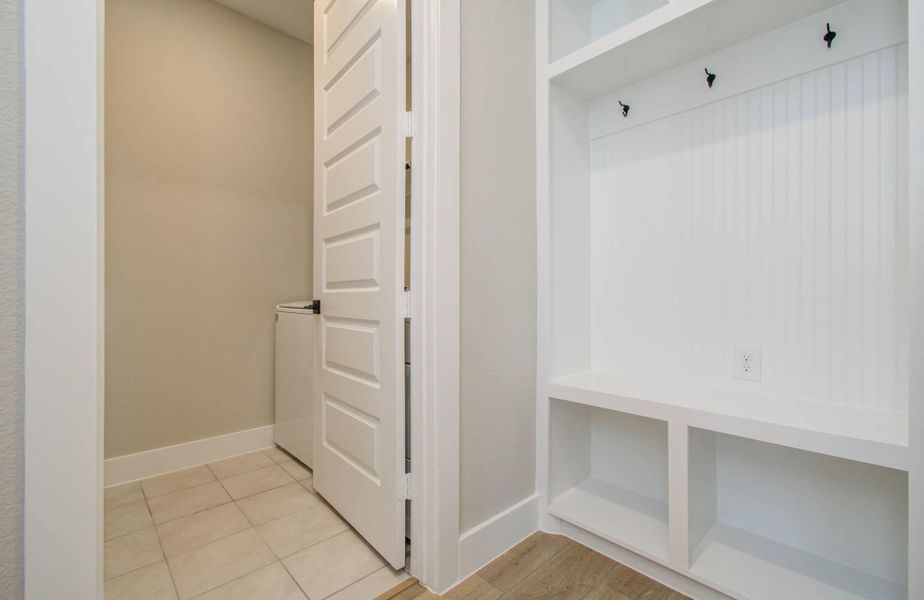 Spacious, unfurnished interior of a new home in Harper's Preserve - Classic Series, Conroe (Image 25).