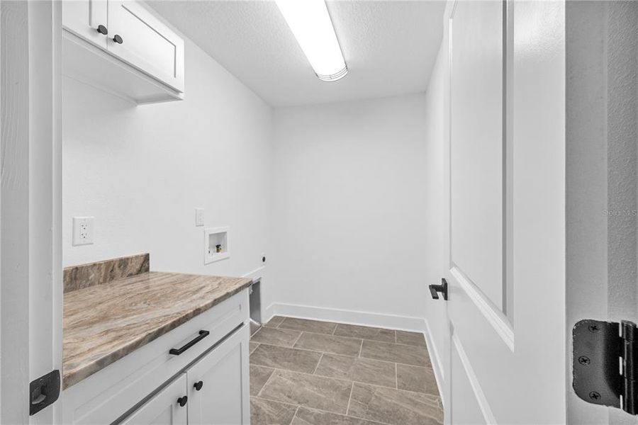 Furnished interior view inside a new home in , Bushnell (Image 13).