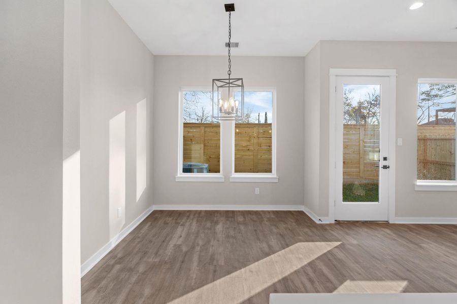 Spacious, unfurnished interior of a new home in , Houston (Image 19).