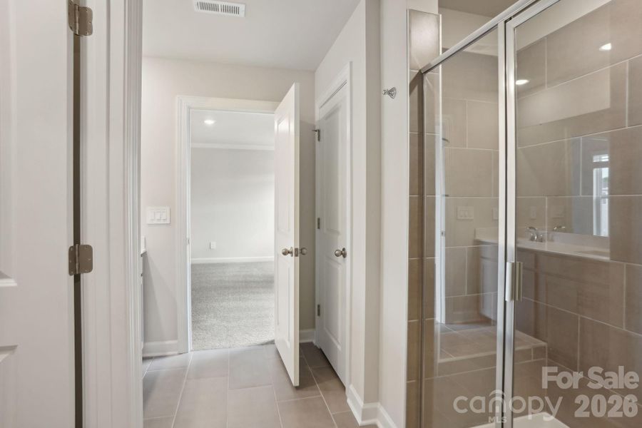 Photo is not of the actual home, but is an inspirational photo of builder’s model home and may depict options, furnishings, and/or decorator features that are not included Photo is not of the actual home, but is an inspirational photo of builder’s model home and may depict options, furnishings, and/or decorator features that are not included