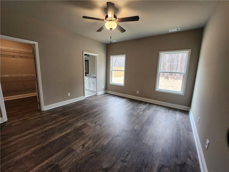 Spacious, unfurnished interior of a new home in , Carrollton (Image 13).