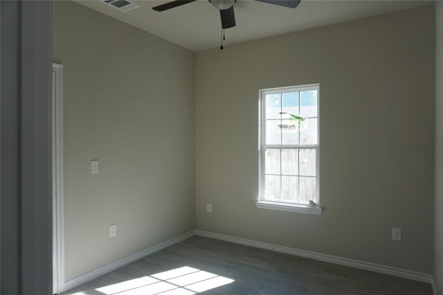 Spacious, unfurnished interior of a new home in , Willis (Image 10).