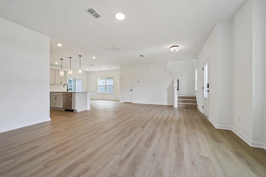 Representative images and renderings are for illustrative purposes. Actual structural options and design finishes of home may vary.