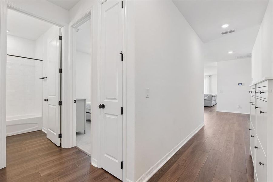 Spacious, unfurnished interior of a new home in , Minneola (Image 24).