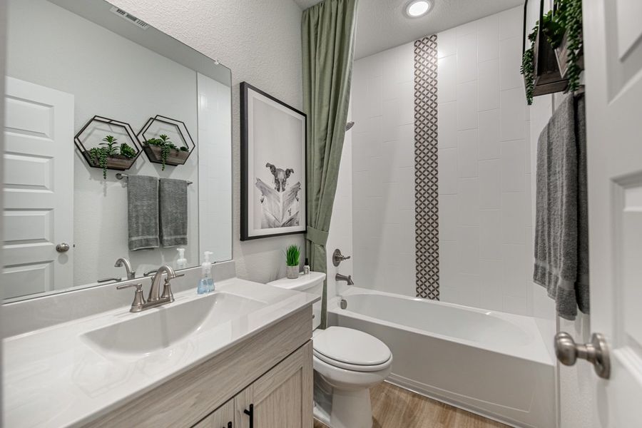 Furnished interior view inside a new home in Meyer Ranch, New Braunfels (Image 36).