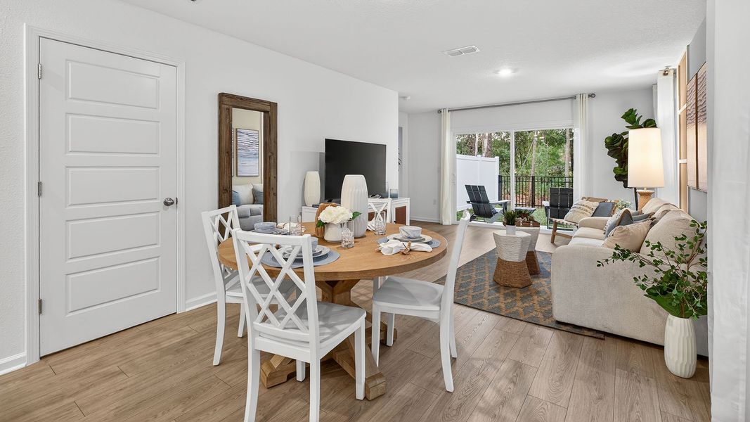 Representative furnished interior of a home built from the Plan by D.R. Horton in Irongate Villas, Jacksonville (Image 8).
