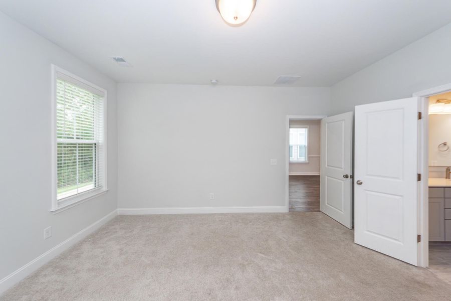 Spacious, unfurnished interior of a new home in Hampton Woods, Summerville (Image 27). Spacious, unfurnished interior of a new home in Hampton Woods, Summerville (Image 27).
