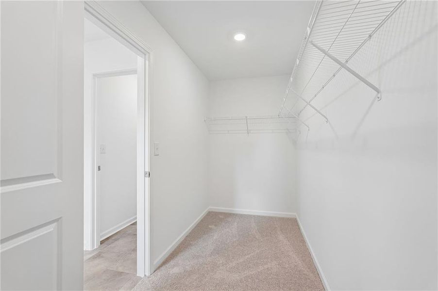 Spacious, unfurnished interior of a new home in Heritage River, Euharlee (Image 29).