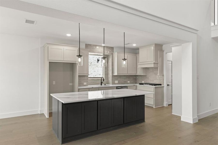 Furnished interior view inside a new home in Inspiration, Lucas (Image 10).