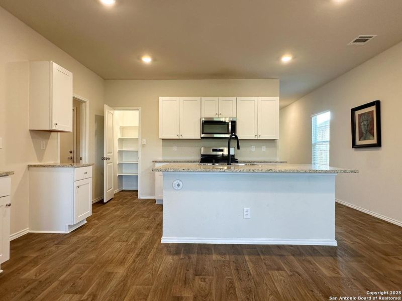 Furnished interior view inside a new home in Stoney Creek, San Antonio (Image 6). Furnished interior view inside a new home in Stoney Creek, San Antonio (Image 6).