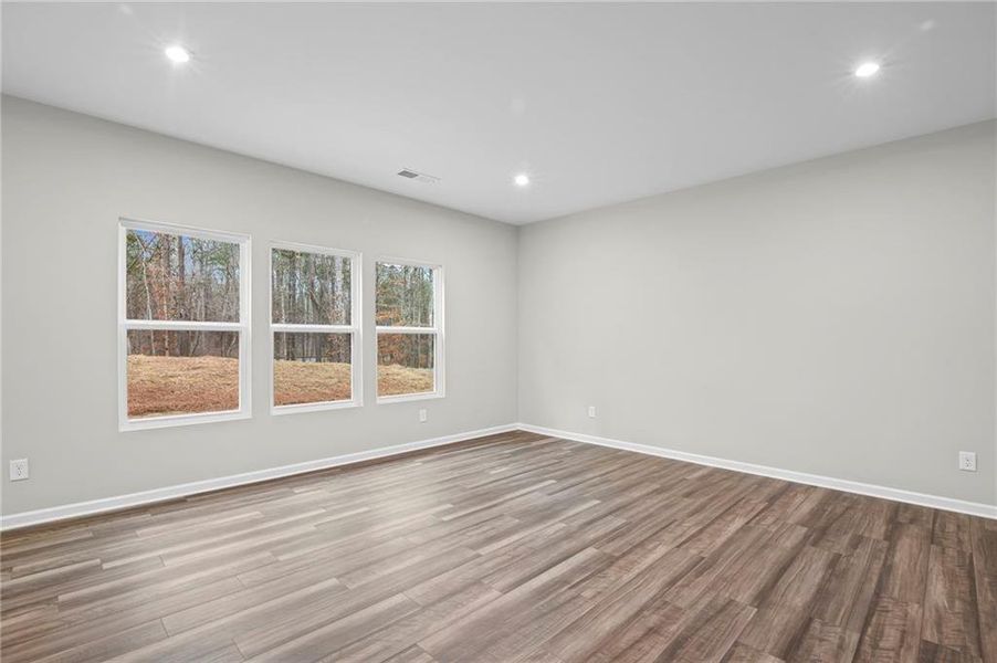 Spacious, unfurnished interior of a new home in Sage Woods, Dallas (Image 30).
