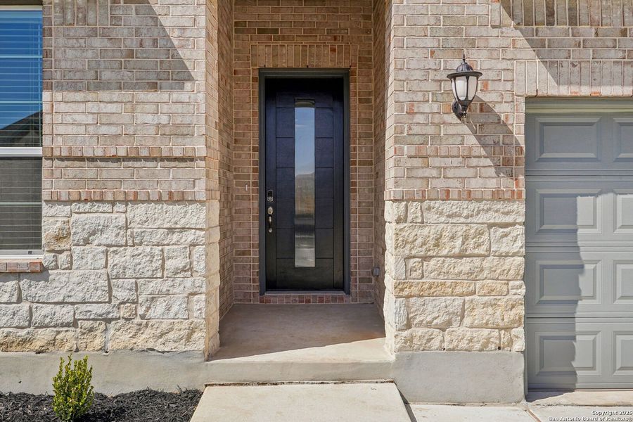 Exterior details and patio area of a home in Carmel Ranch, Schertz (Image 3).