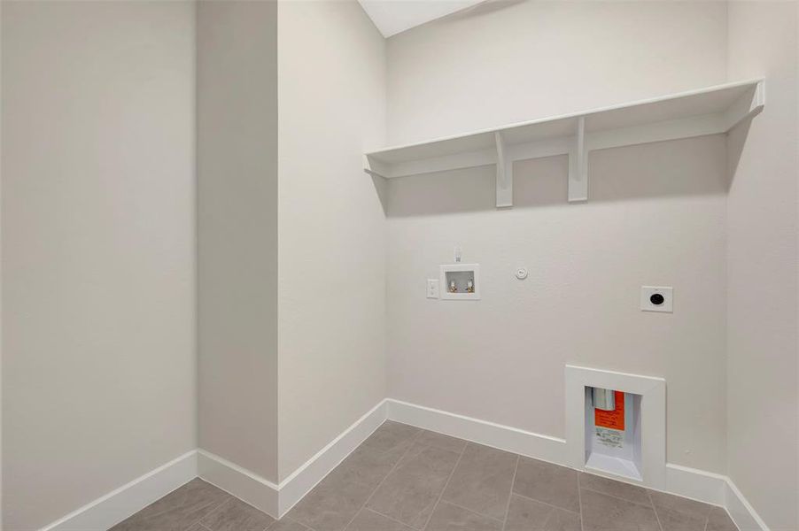 Spacious, unfurnished interior of a new home in Heritage Ranch, Sherman (Image 22).