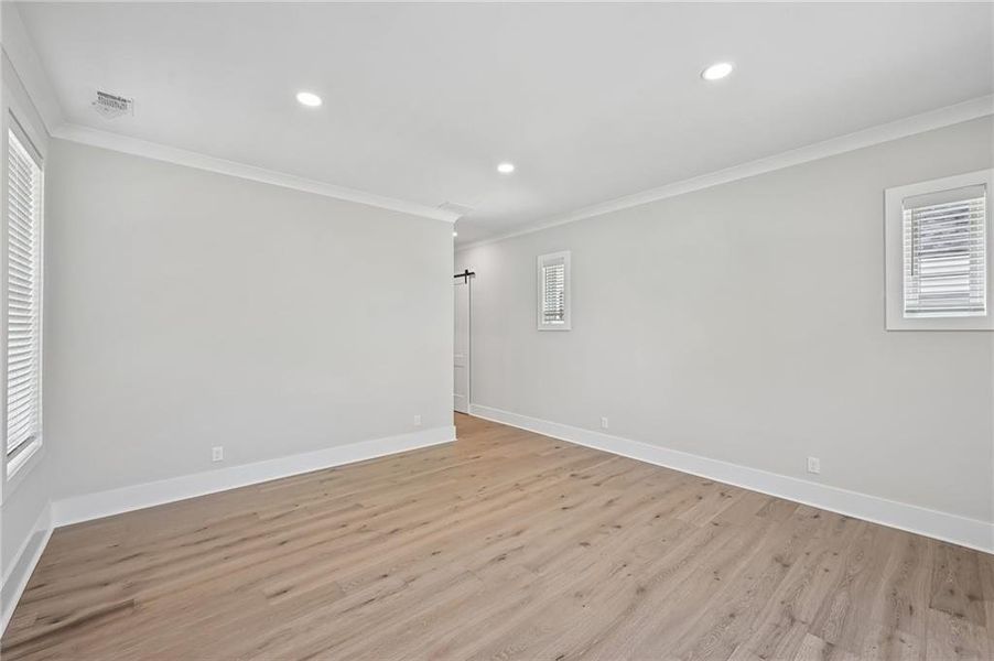 Spacious, unfurnished interior of a new home in , Alpharetta (Image 59). Spacious, unfurnished interior of a new home in , Alpharetta (Image 59).