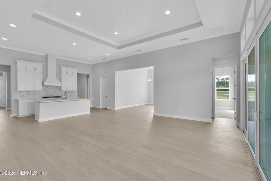 Spacious, unfurnished interior of a new home in Amelia National Country Club, Fernandina Beach (Image 25).