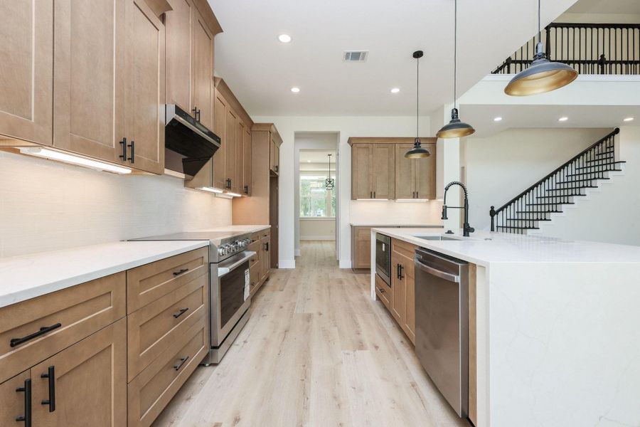 Furnished interior view inside a new home in , Tomball (Image 7).