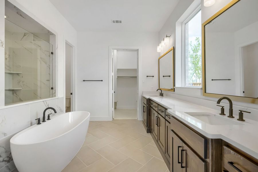 Representative photo of Plan 1647 - Main Bathroom Representative photo of Plan 1647 - Main Bathroom