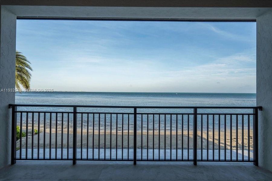Exterior details and patio area of a home in , Marathon (Image 38).
