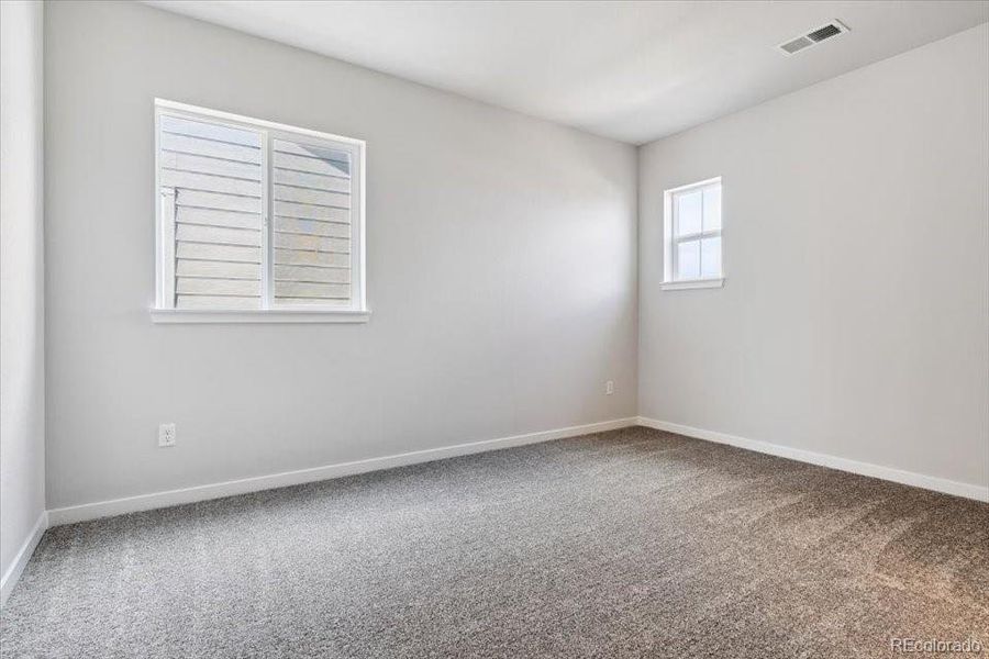 Spacious, unfurnished interior of a new home in Prestige Collection at Parkdale Commons, Lafayette (Image 20).