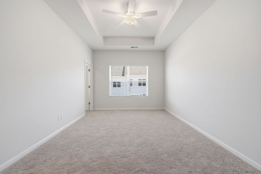 Spacious, unfurnished interior of a new home in Lakeview Village, Charlotte (Image 18).