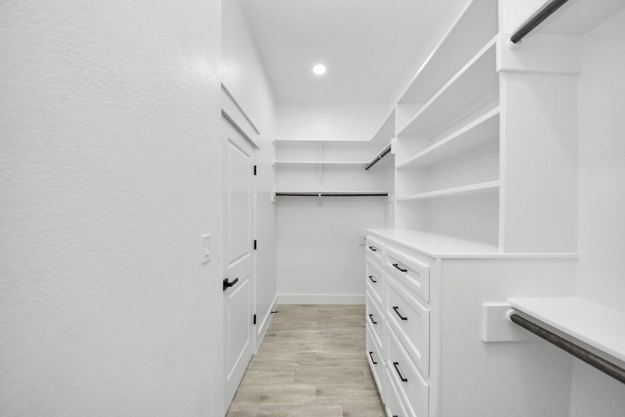 Main Bedroom Closet