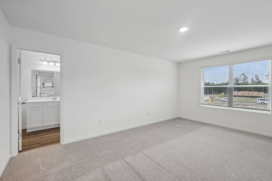 Representative unfurnished interior of a home built from the Celestial by Starlight Homes in Glenn Crossing, Durham (Image 16).
