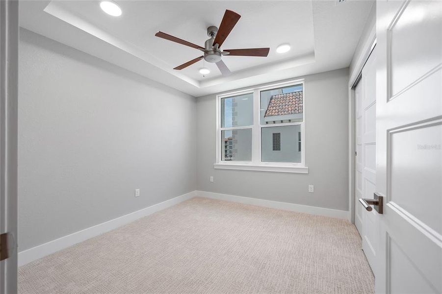 Spacious, unfurnished interior of a new home in , Madeira Beach (Image 26).