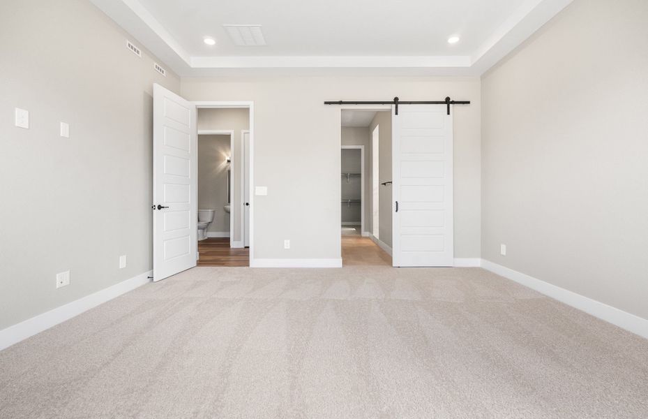 Spacious, unfurnished interior of a new home in Hilltop at Inspiration, Aurora (Image 35).