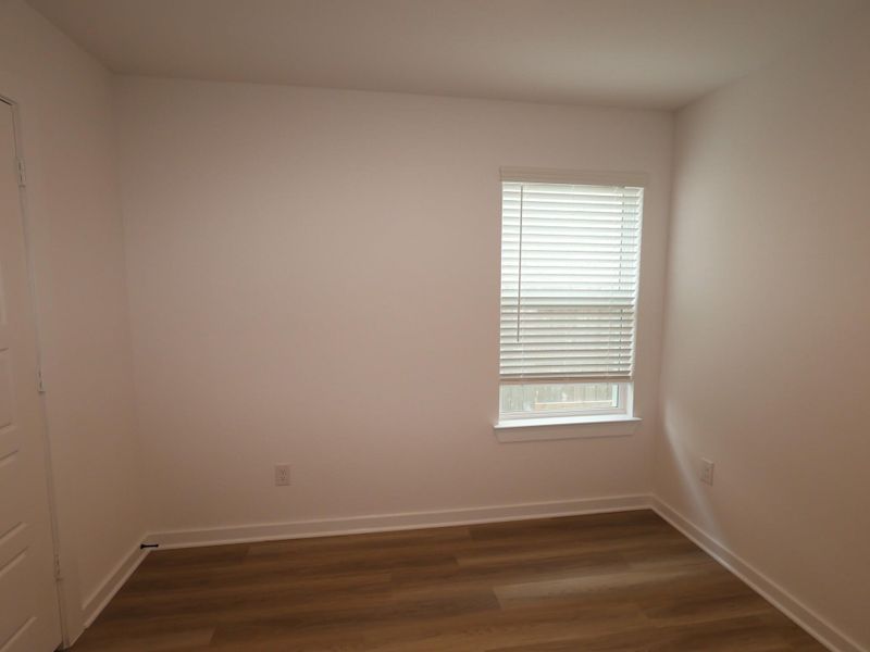 Spacious, unfurnished interior of a new home in Miller's Pond, Rosenberg (Image 18).