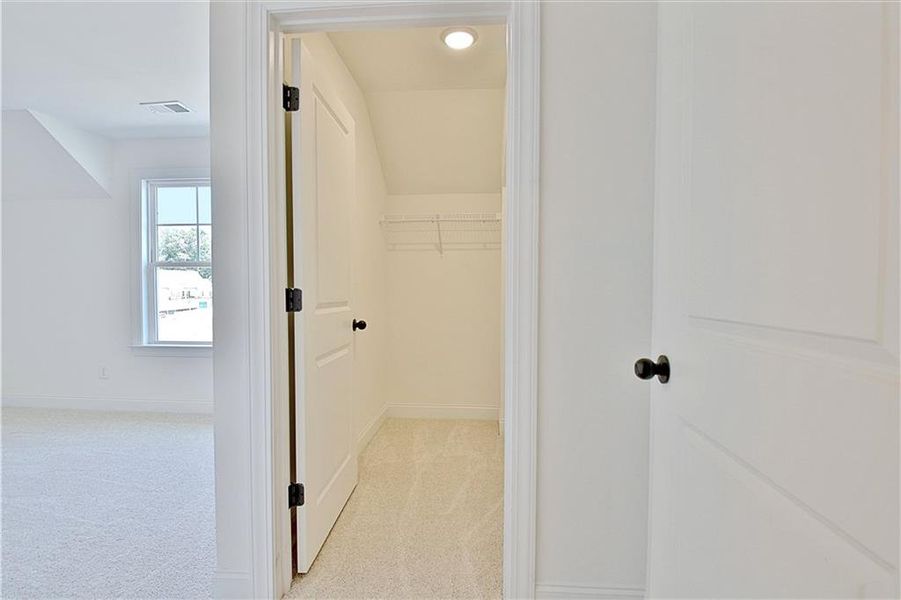 Spacious, unfurnished interior of a new home in , Senoia (Image 30).