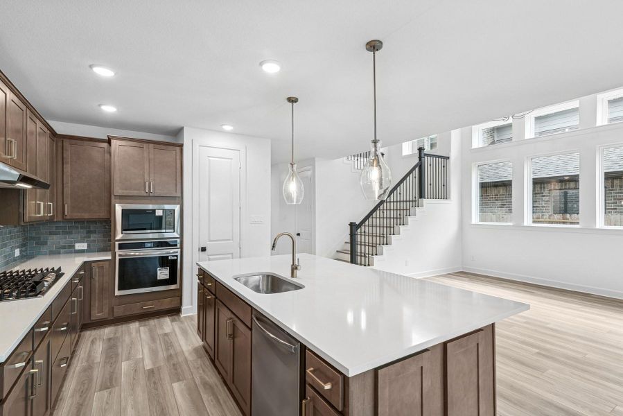 Furnished interior view inside a new home in Riceland 50’ Front Load Homesites, Mont Belvieu (Image 5). Furnished interior view inside a new home in Riceland 50’ Front Load Homesites, Mont Belvieu (Image 5).