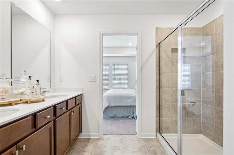 Furnished interior view inside a new home in Rosewood Farm, Lawrenceville (Image 14).