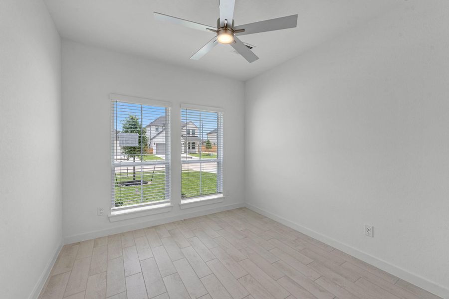 Spacious, unfurnished interior of a new home in Grand Mason Crossing, Katy (Image 14). Spacious, unfurnished interior of a new home in Grand Mason Crossing, Katy (Image 14).