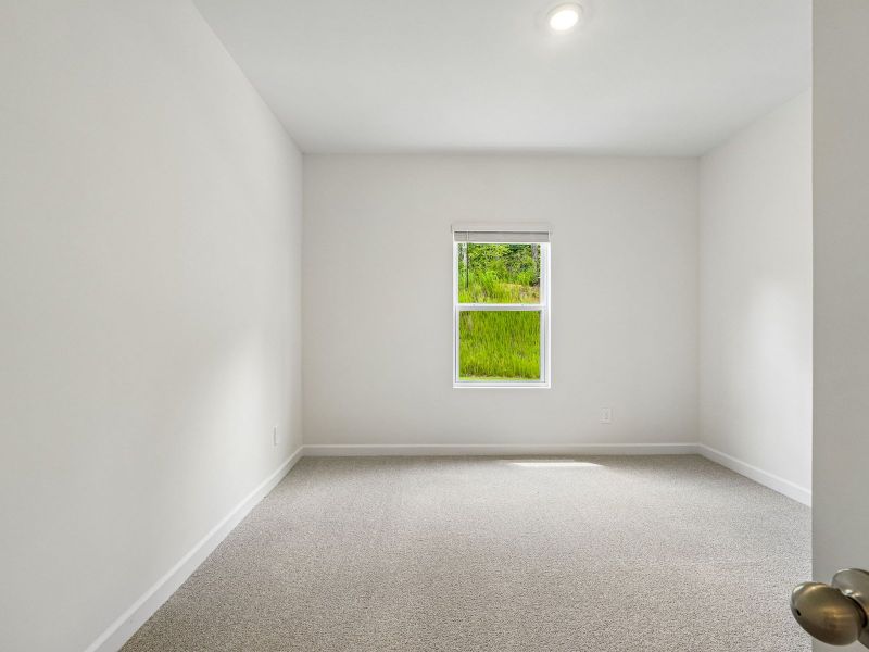 Spacious, unfurnished interior of a new home in Walnut Reserve, Conover (Image 17).