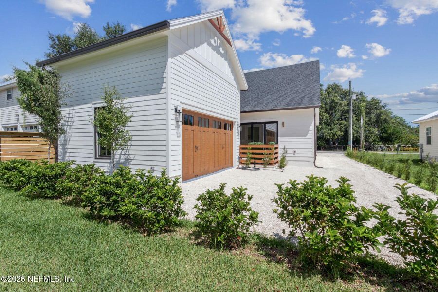 Exterior details and patio area of a home in , Fernandina Beach (Image 31).