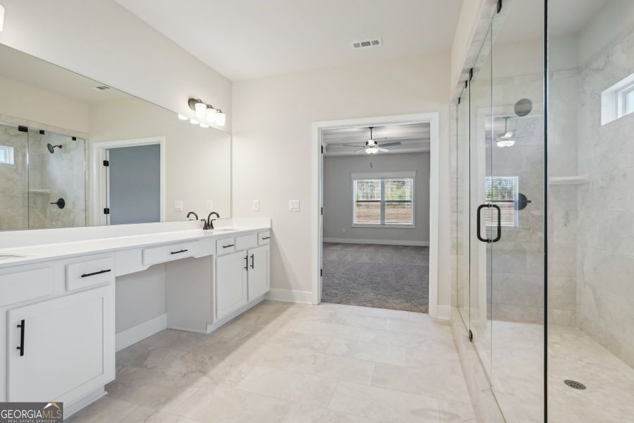 Furnished interior view inside a new home in Summerlin, Winder (Image 17).