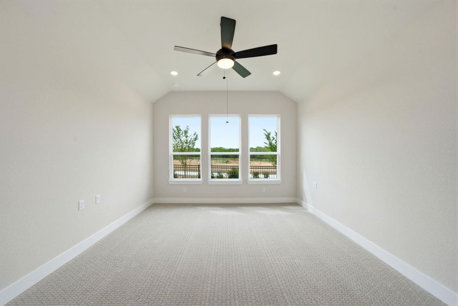 Spacious, unfurnished interior of a new home in Chambers Creek, Willis (Image 28).