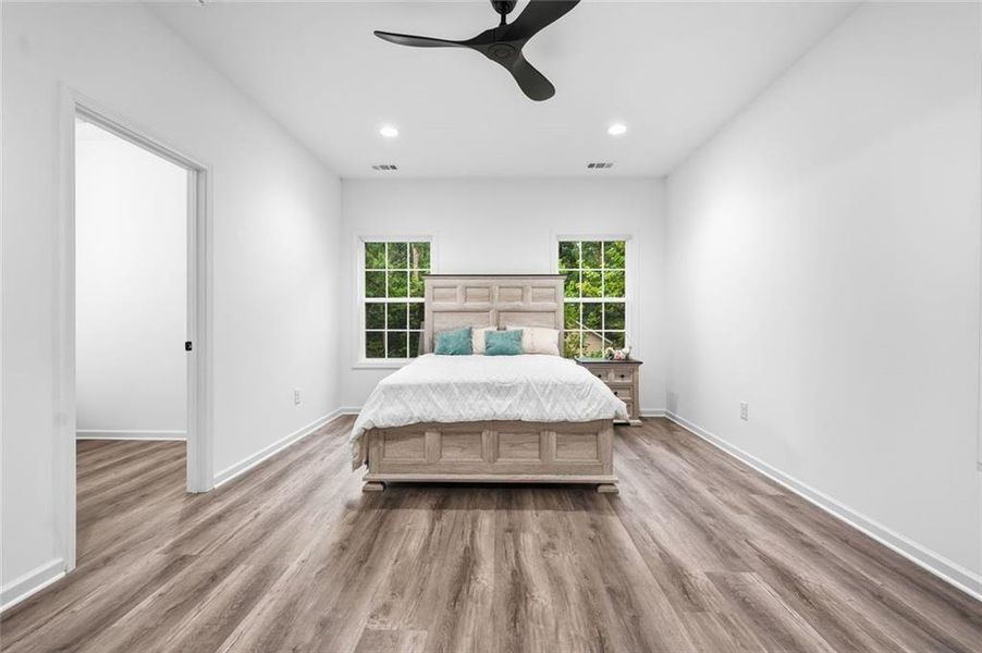 Furnished interior view inside a new home in , Gainesville (Image 13).