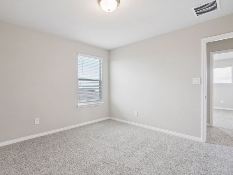 Spacious, unfurnished interior of a new home in Lakeside Meadows, Pflugerville (Image 16).